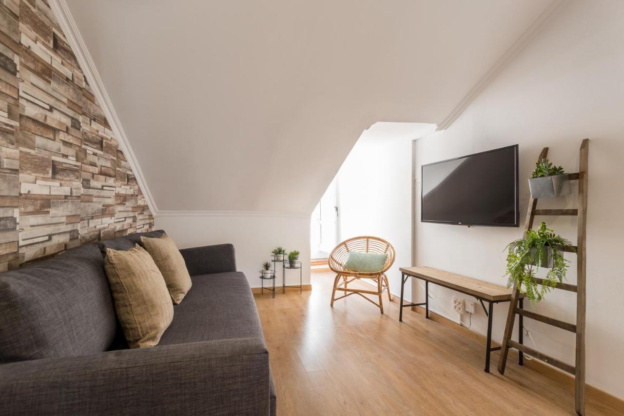 Rato Cozy 3br W/balcony - By Lu Holidays Lisbon
